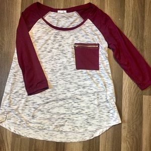 Baseball style shirt with burgundy sleeves